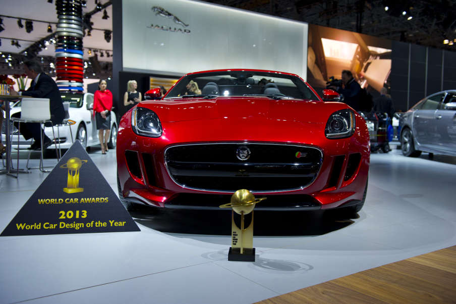 Jaguar F-Type: „World Car Design of the Year 2013”