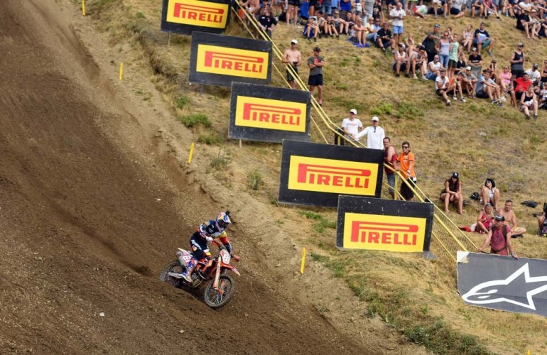 In MX2 a double victory by Jorge Prado further increases his lead in the championship standings